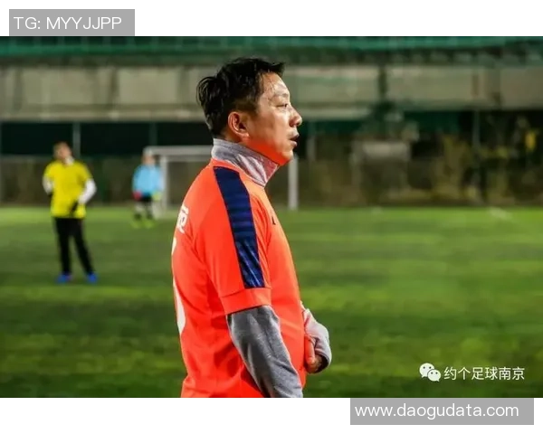 南京足球队边路渗透战术分析及其在比赛中的成败得失探讨 南京足球队边路渗透战术分析及其在比赛中的成败得失探讨