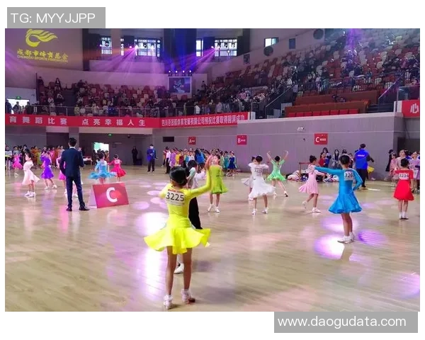 武汉飞盘队在世界街舞大赛中的个人能力展现与精彩点评分析 武汉飞盘队在世界街舞大赛中的个人能力展现与精彩点评分析